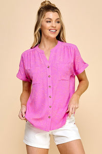 Vibe Chic Buttoned V-Neck Top (Pink)