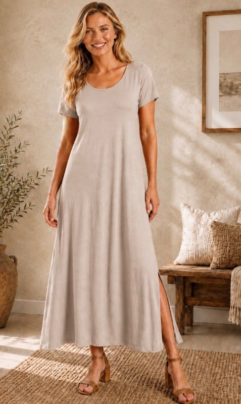 Maxi solid dress